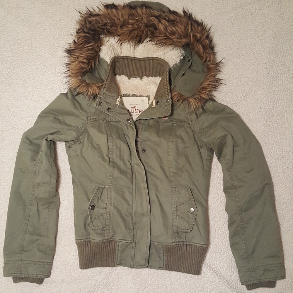 Hollister Jacket with faux fur and hood